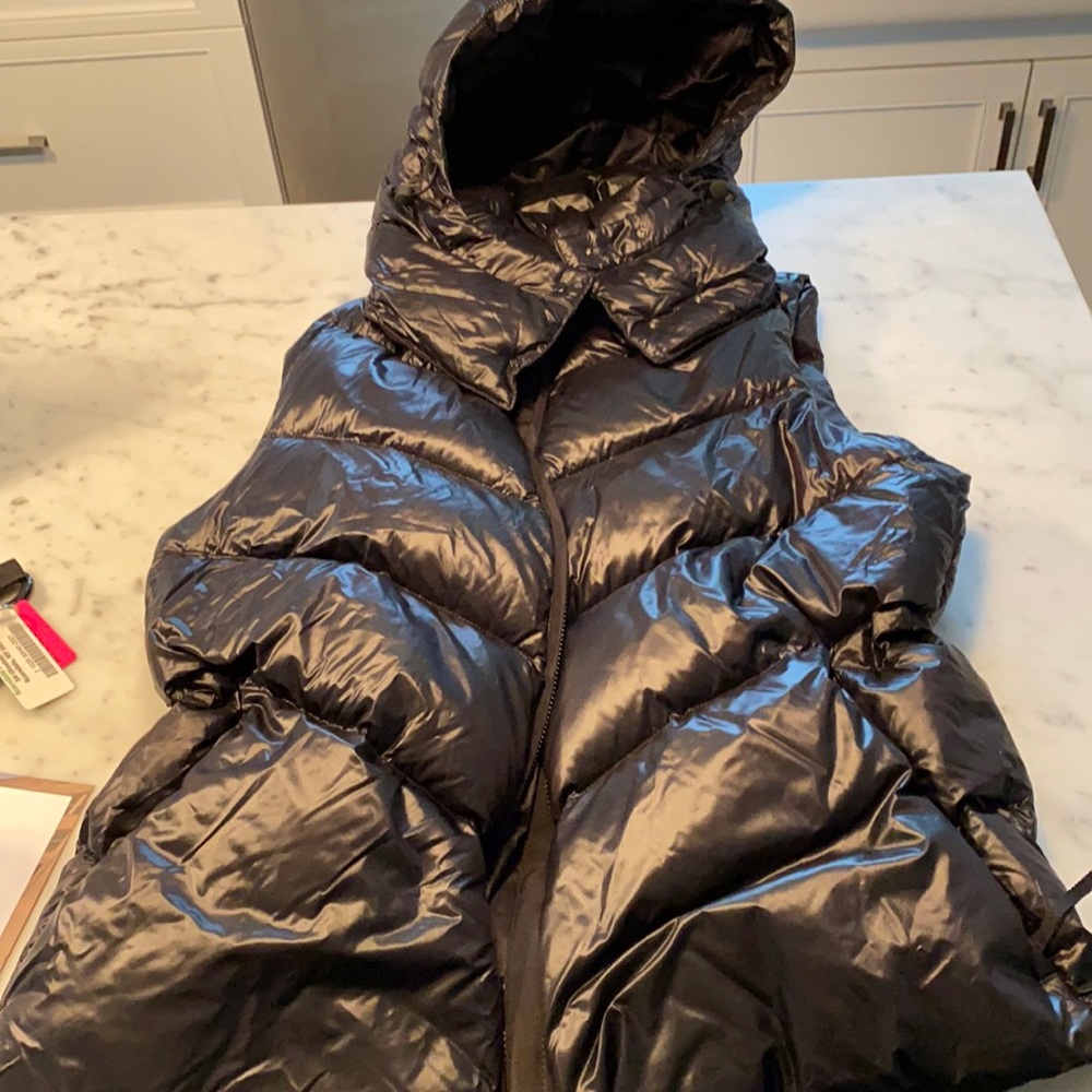 Athleta black vest